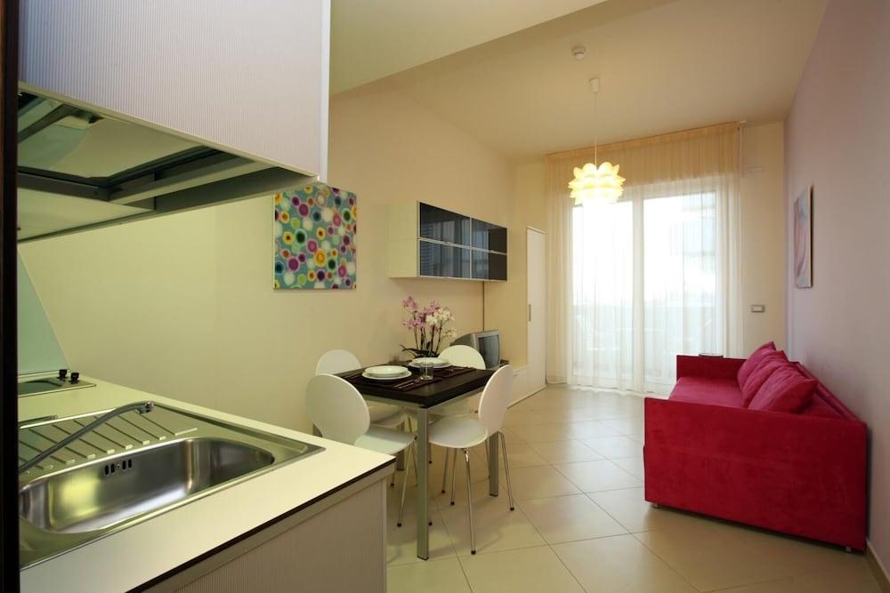 Noha Suite Hotel Riccione Exterior foto